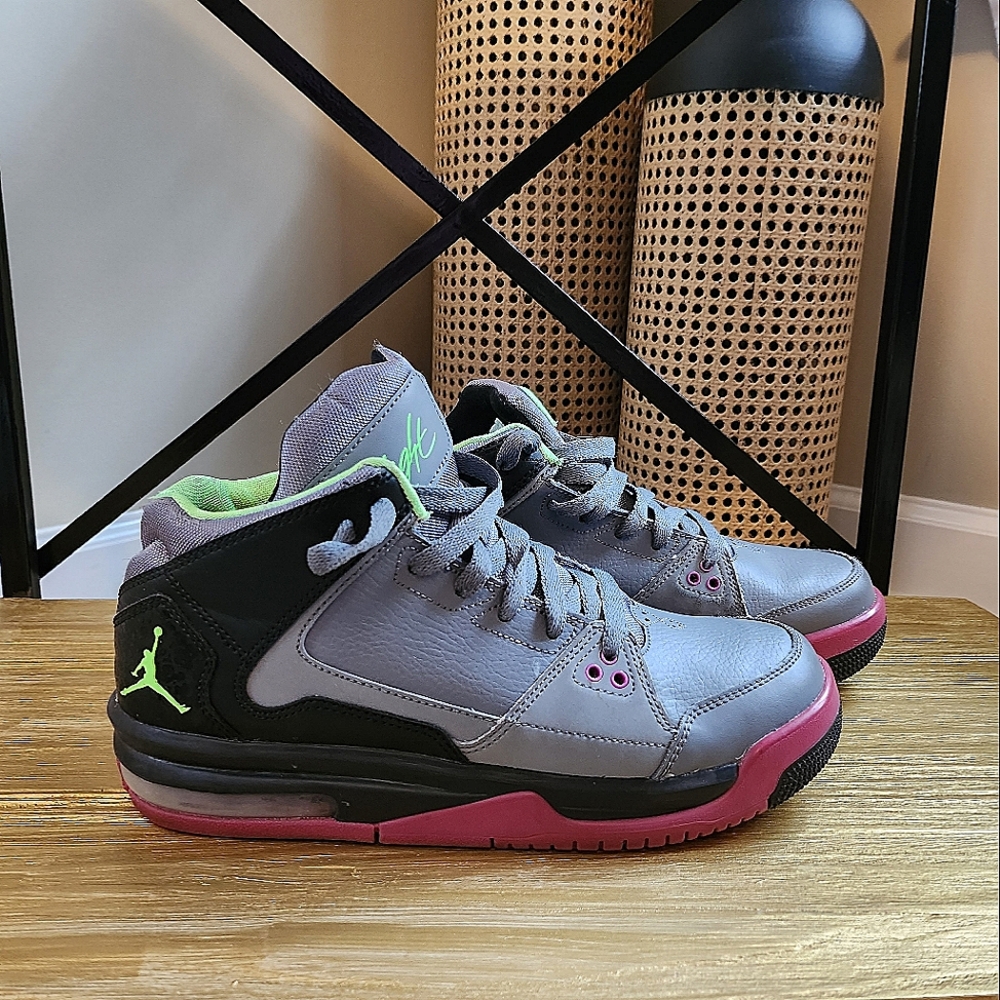 Nike Jordan Flight Origin Big Boys Basketball Shoes Cool Grey/Flash Lime Sz 6.5